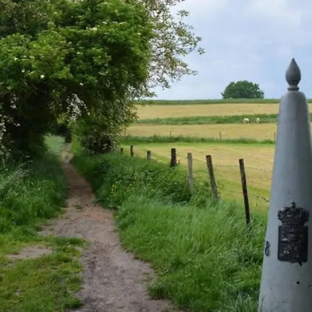 Landsraderhoefke - 1 Holiday home Heijenrath